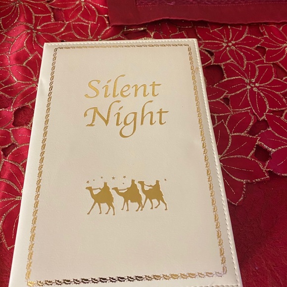 A book silent night - Picture 3 of 3